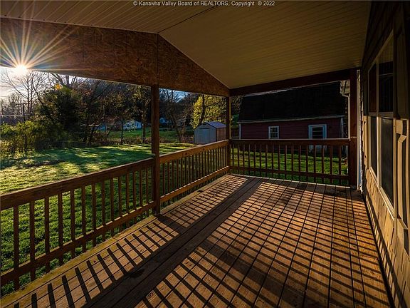 4th image of 4710 Kanawha State Forest Dr