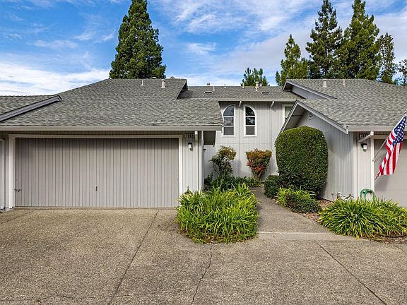 3rd image of 7064 Avenida Cala Way