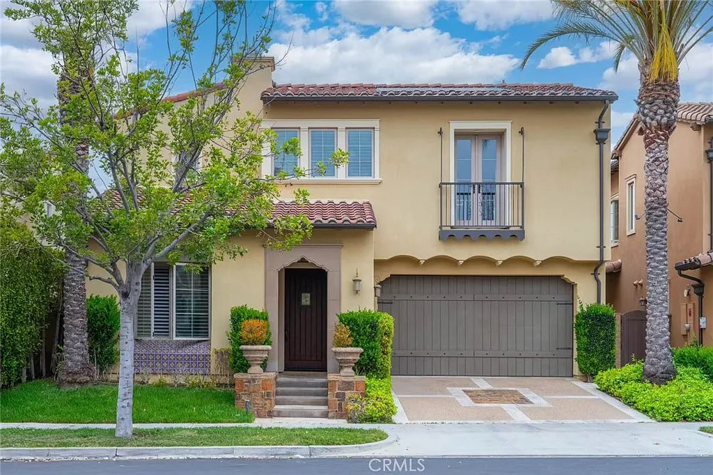 4 bed, 4.5 bath, 3635 sqft, $8,500 — Photo 2