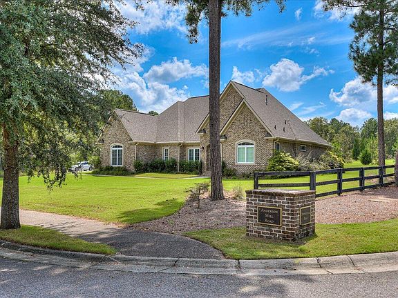 3rd image of 123 Barbaro Ct