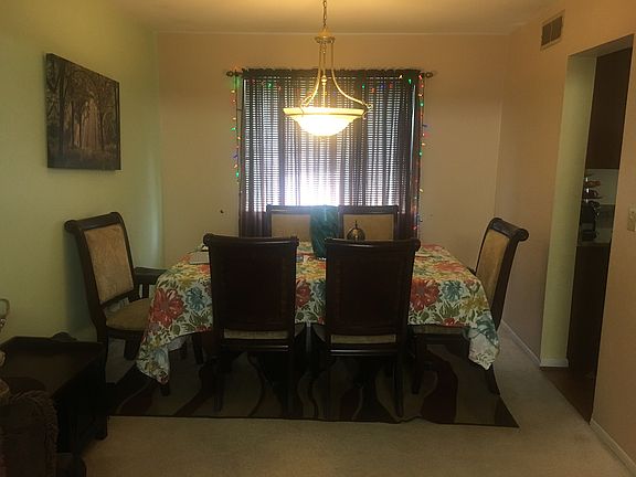 5th image of 28907 E King William Dr