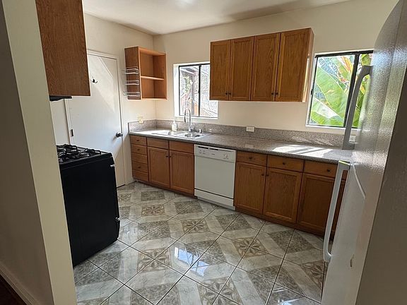 4th image of 912 N Vendome St #910