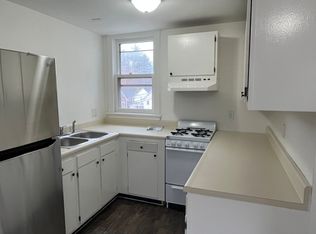 321 S Main St #6, Stowe, VT 05672