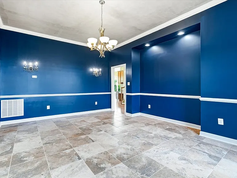 6110 Holter Rd — Photo 13