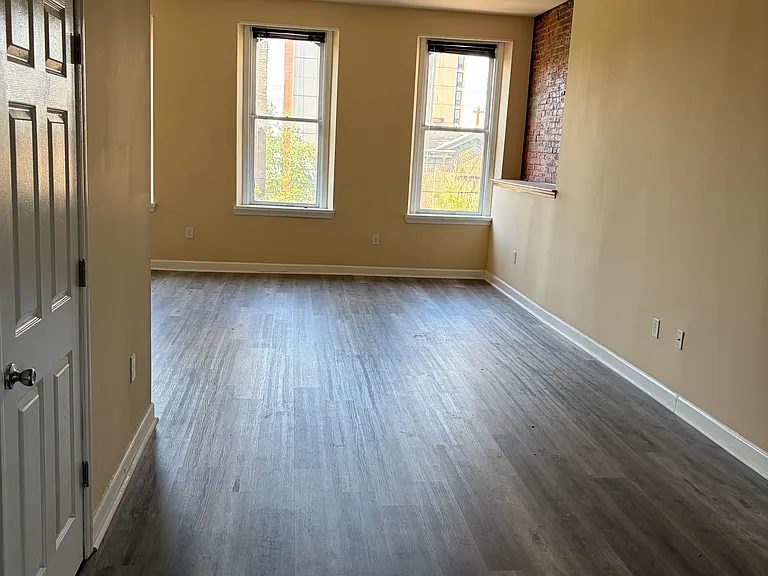 334 S Broad St #3 — Photo 5