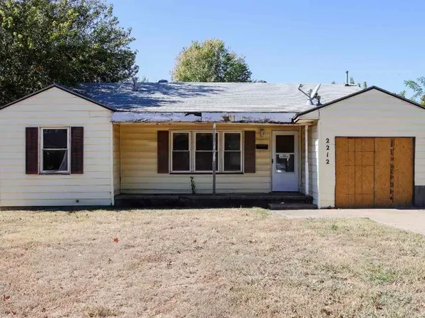 2212 John St, Ponca City, OK 74601