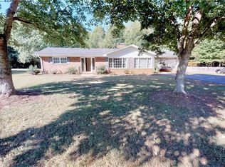 726 Hastings Hill Rd, Kernersville, NC 27284