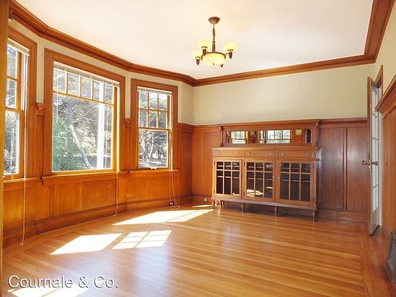 3rd image of 897 47th Ave
