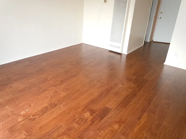 18531 Dearborn St #16 — Photo 3