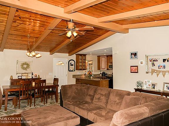 5th image of 13695 Hemlock Dr