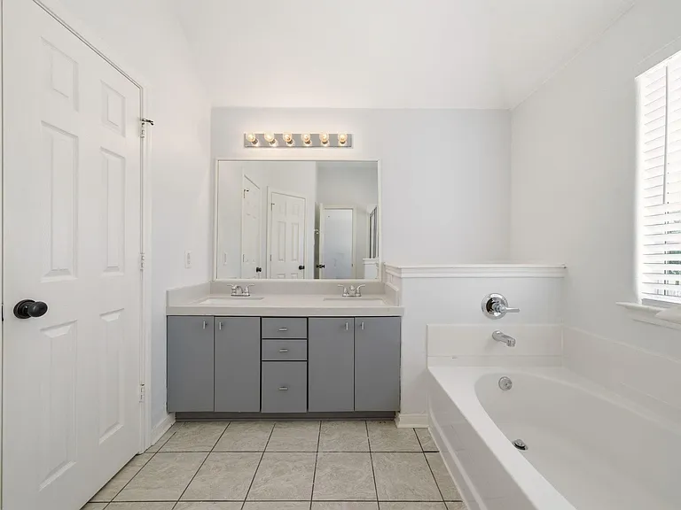 218 Plaza Del Sol Park — Photo 16