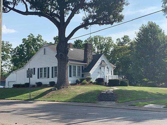 1st image of 701 E Main St