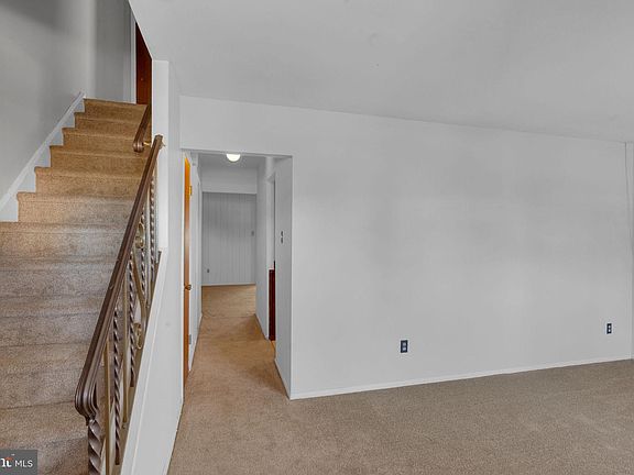 5th image of 118 Linda Ct