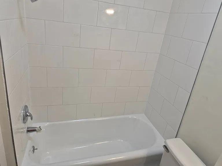 6301 N Rosebury Ave #1E — Photo 14