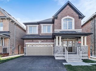 33 Tiger Cres, Brampton, ON L6R4C1