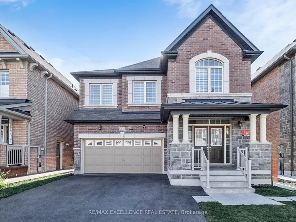 33 Tiger Cres, Brampton, ON L6R 4C1