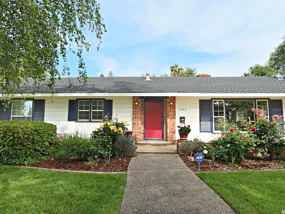1st image of 4743 Lake Dr