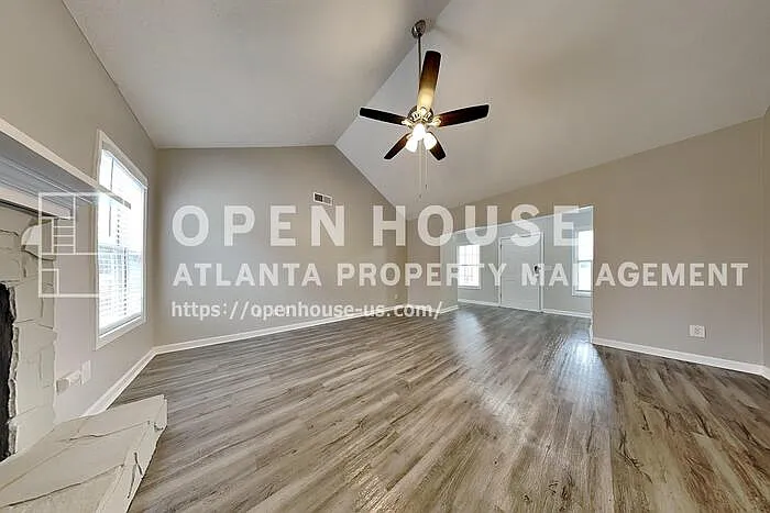 3 bed, 2.0 bath, 1634 sqft, $2,050 — Photo 4