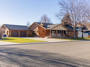 2340 Larkspur Ct, Cody, WY 82414