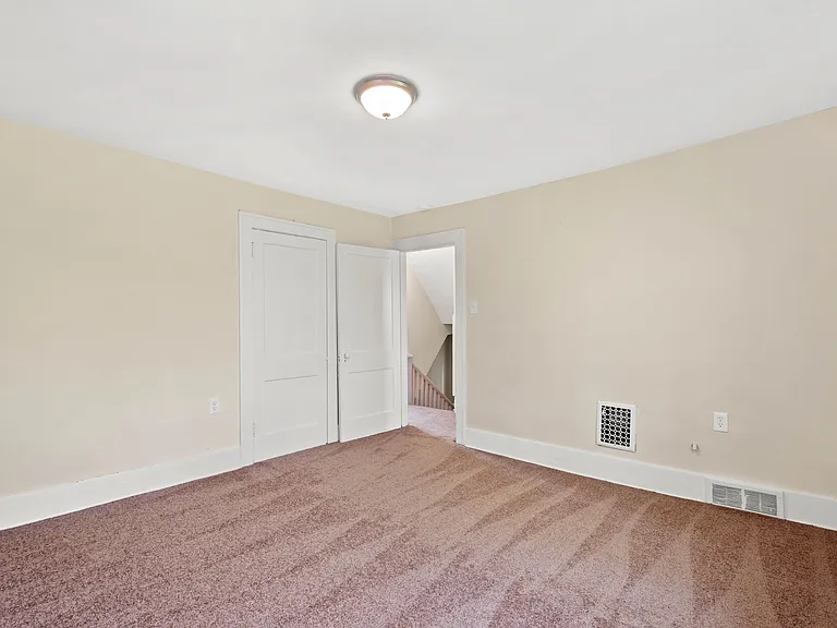 2228 S Braddock Ave — Photo 25
