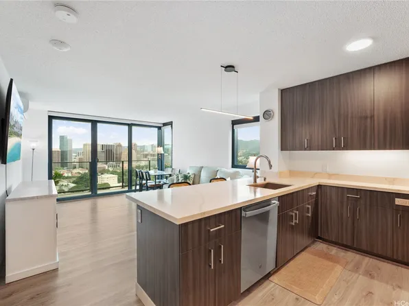 615 Keawe St #2703, Honolulu, HI 96813