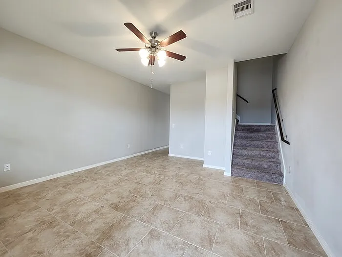 4 bed, 2.0 bath, $1,088 — Photo 3