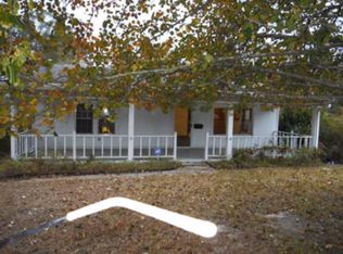 16 Sunset Dr, Laurel, MS 39440
