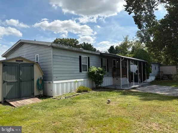 100 Woodland Ln, Norristown, PA 19403