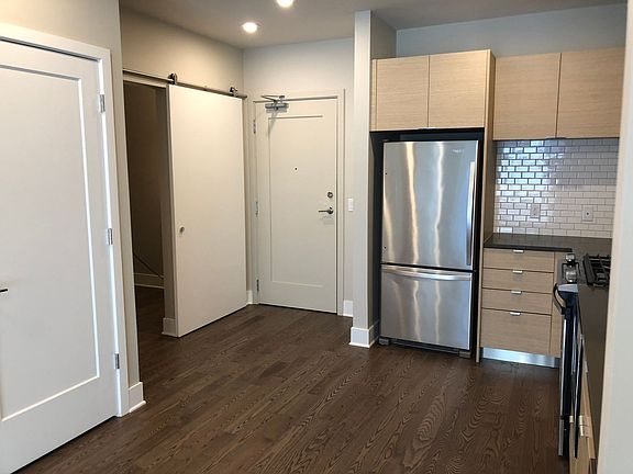 4th image of 502 Diamondback Dr Unit 411