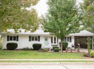 541 Greenwood Ct, Dubuque, IA 52001