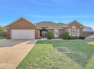 1829 Foxtail Cir, Altus, OK 73521
