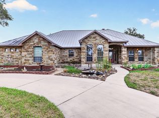 144 Abrego Lake, Floresville, TX 78114