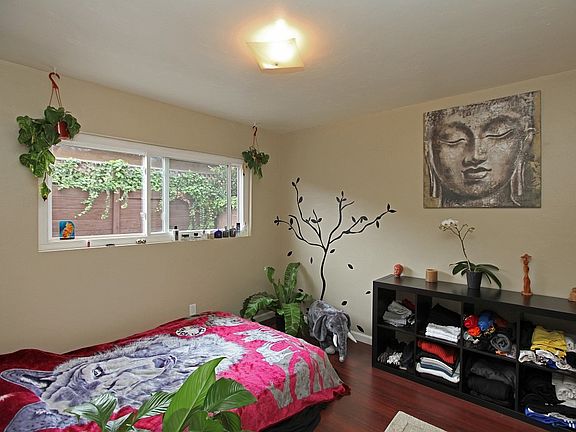 2 light and bright bedrooms