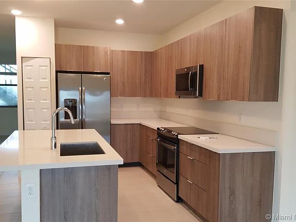 5th image of 7809 NW 104th Ave #127