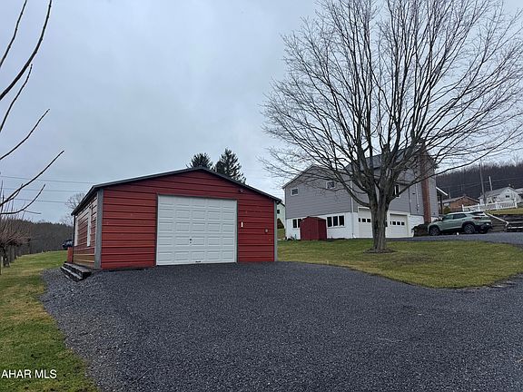 4th image of 1403 Magee Rd