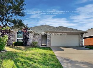1044 Spring Hill Dr, Saginaw, TX 76179