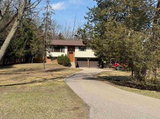 E11934 E Bent Tree Dr, Baraboo, WI 53913