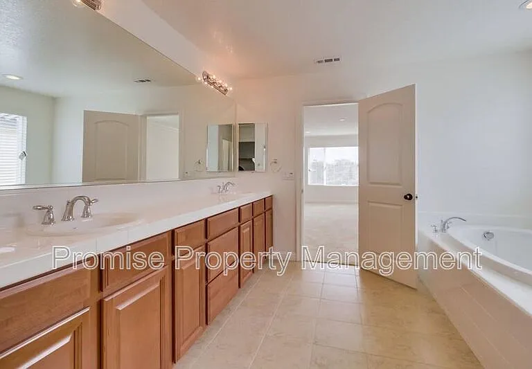 5514 Lipizzaner Cir — Photo 23