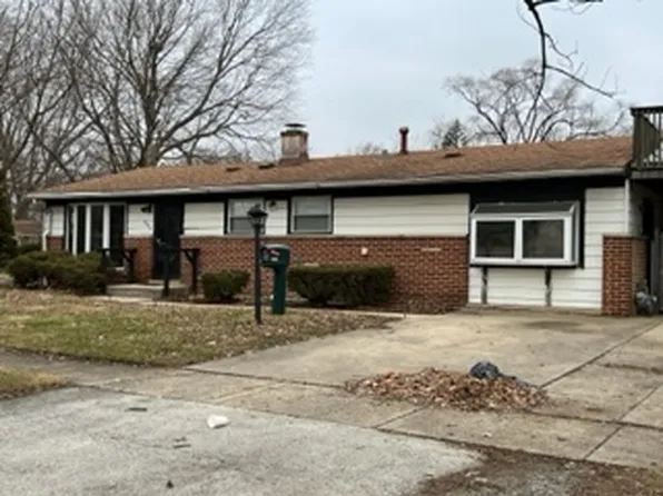 2726 Lancaster Dr, Markham, IL 60428