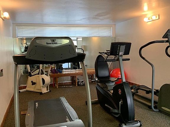 5th image of 1414 Greenfield Ave #7ceff2f26