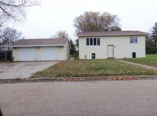 706 Berlin Ave, Herman, MN 56248