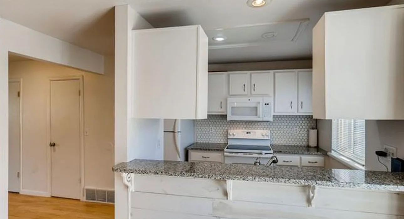 2 bed, 2.5 bath, 1222 sqft, $1,795 — Photo 4