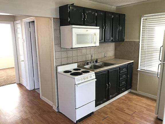 4th image of 38 Saint Celeste Dr
