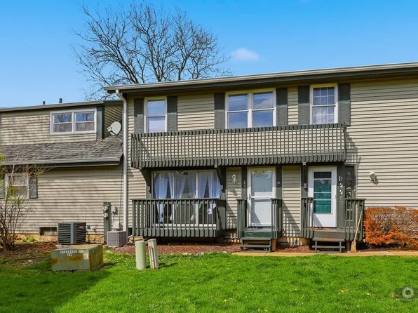 226 Elkhorn Ct Unit B, Bolingbrook, IL 60440