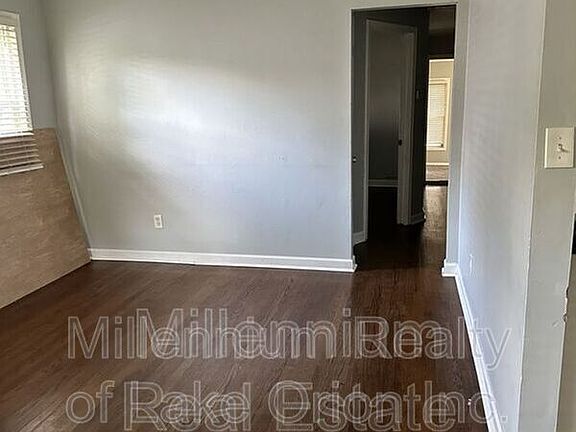2nd image of 260 W Longfellow Ave