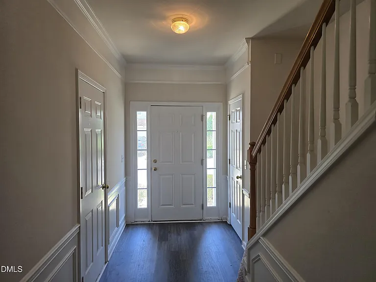 802 Sutter Gate Ln — Photo 10