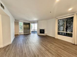 8915 Burton Way APT 103, Los Angeles, CA 90048