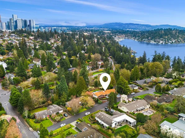 934 88th Ave NE, Medina, WA 98039
