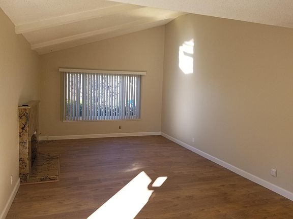 3rd image of 537 Pine Wood Ln