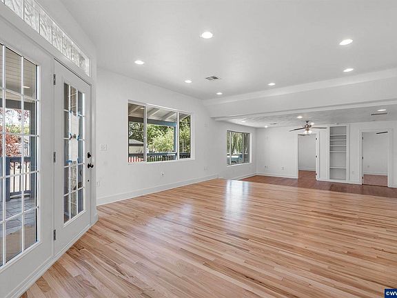 5th image of 4650 San Felicia Ave